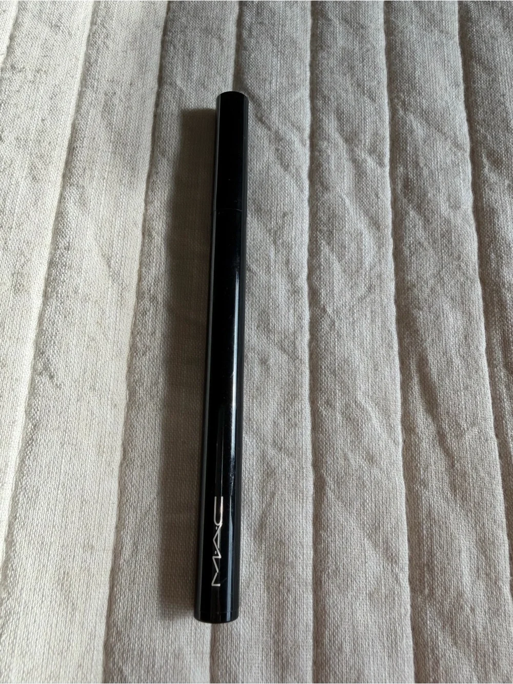 MAC Cosmetics Brushstroke 24-hour liner Eyeliner in brushblack